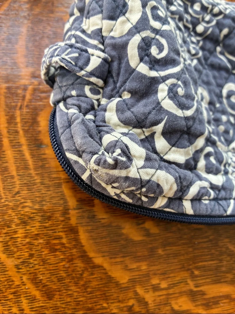 Vera Bradley Twirly Birds makeup bag navy discontinued style!